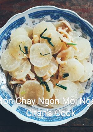 Hình của món Củ cải xào nấm chay.