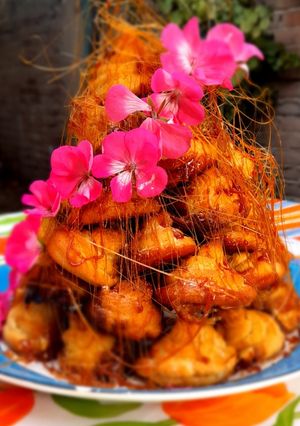 Una foto de Croquembouche