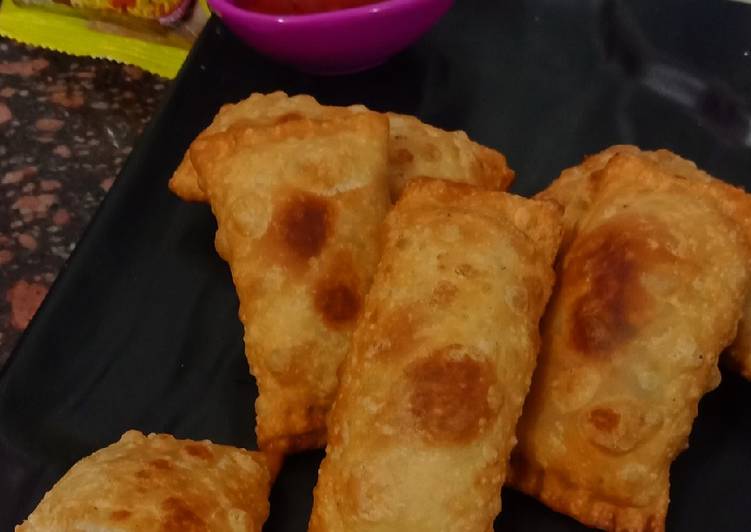 Recipe: Eating on a Dime Spicy Maggie pockets