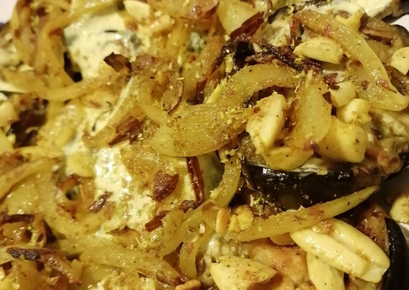 Berenjena asada con salsa de yogur