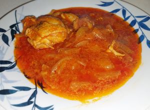 O poză a rețetei Tocană de ceapă cu carne de pui.