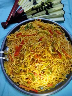 हक्का नूडल्स (spicy hakka noodles recipe in hindi) रेसिपी मुख्य फोटो