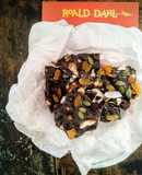 TROZOS de CHOCOLATE con FRUTOS SECOS
