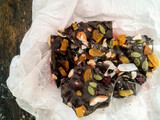 TROZOS de CHOCOLATE con FRUTOS SECOS