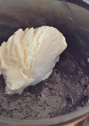 A picture of Brownie in a Mug.