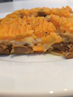 Una foto de Pastel de carne con boniatos de sobras del cocido