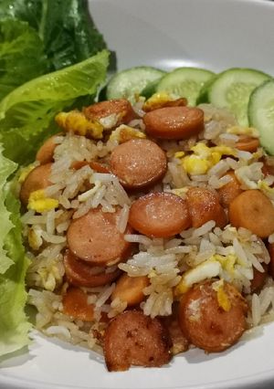 รูปของ ข้าวผัดไส้กรอกใส่ไข่