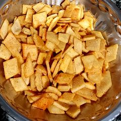A picture of Krispy cheeselings.