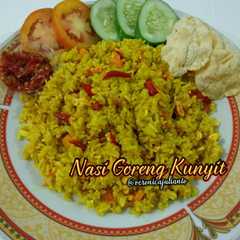 รูปของ Nasi goreng kunyit