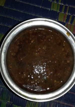 A picture of Black masoor daal.