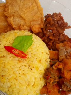 Foto resep Nasi Kuning Rice Cooker