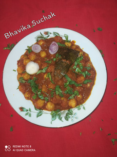 પંજાબી છોલે(Punjabi Chhole Recipe In Gujarati) રેસીપી મુખ્ય ફોટો