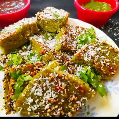 A picture of Hariyali dhokla.