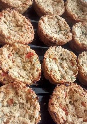 Una foto de Muffins de tomate con un toque picante