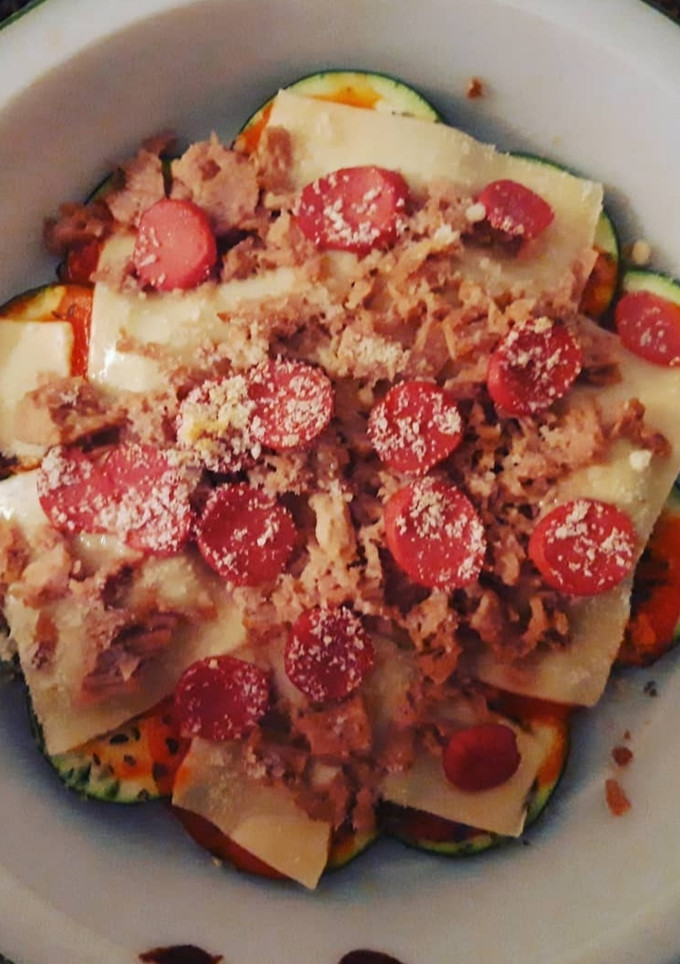 Una foto de Pizza con base de calabacín