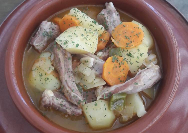 Cazuela de cordero con patatas