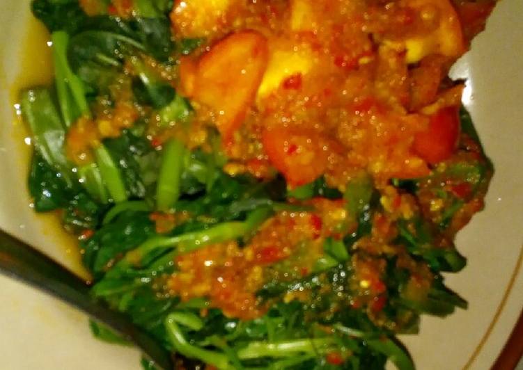 Kangkung bumbu pedas