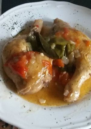 Una foto de Pollo con pimientos
