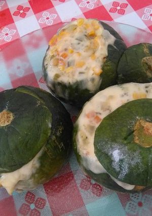 Una foto de Zapallitos rellenos de choclo y queso