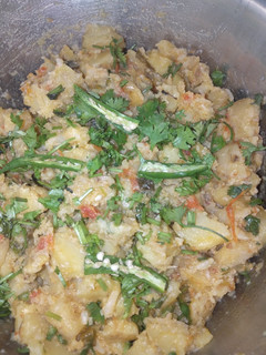 आलू गोभी की हरी मिर्च वाली सब्जी (aloo gobhi ki hari mirch wali sabzi recipe in Hindi) रेसिपी मुख्य फोटो