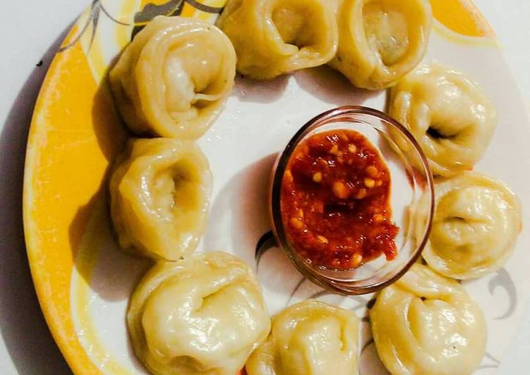 How to Prepare Homemade Chicken Cheese Momos