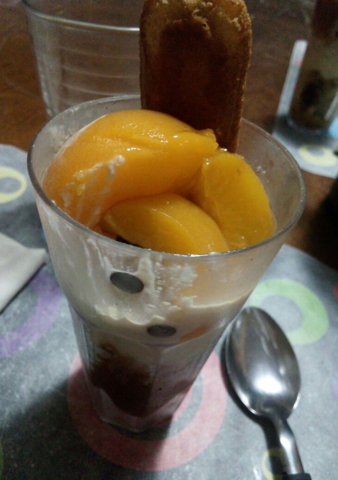 Una foto de Postre en copa fácil