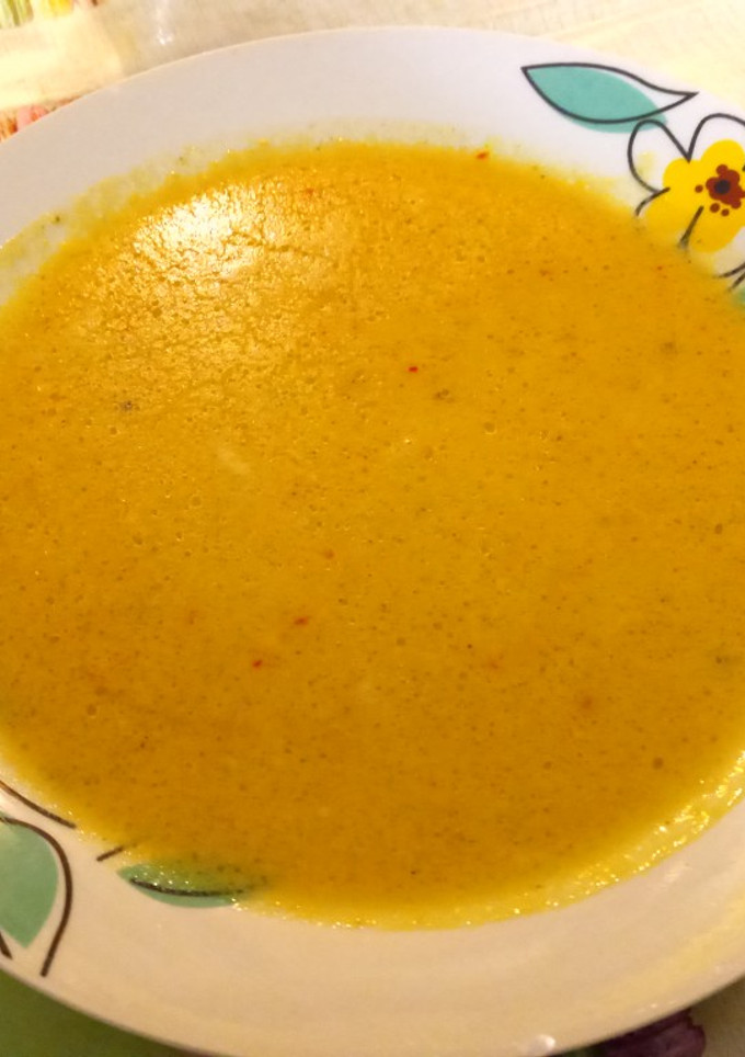 Una foto de Sopa de almendras y pollo