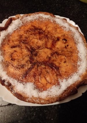 Foto principal de Tarta de naranja con azúcar quemada en hojaldre