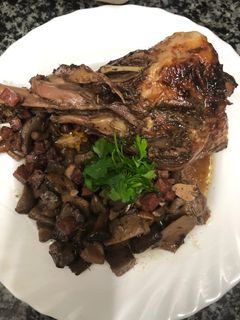Una foto de 106. Pierna de pavo al horno con setas (principal carne)