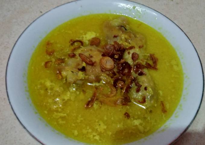 Opor Ayam Bumbu Kuning