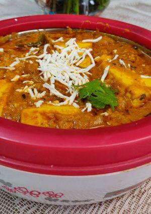 पनीर लबाबदार (Paneer lababdar recipe in hindi) रेसिपी मुख्य फोटो