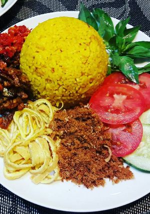 Foto resep Nasi Kuning Rice Cooker ala Chef Restu1