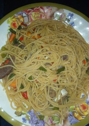 A picture of Spaghetti jellop.