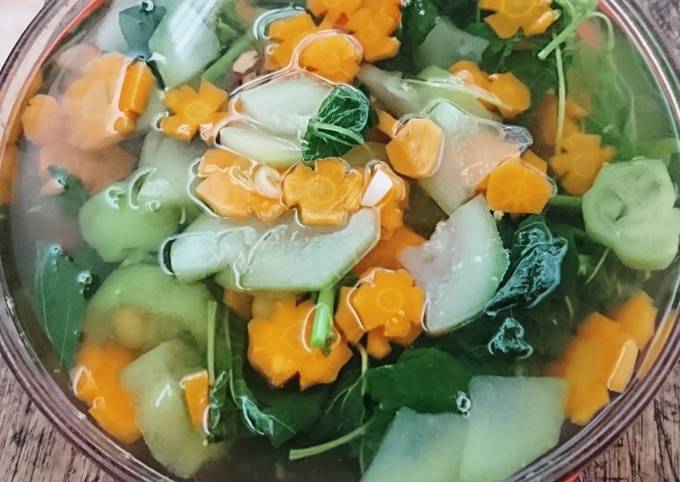 Cara Gampang Menyiapkan Sayur bening labu penolak sariawan yang Enak Banget