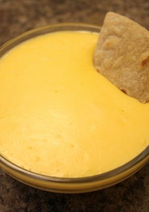 A picture of Nachos Cheese Sauce.