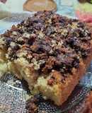 Budín de vainilla con chispas de chocolate y dulce de leche