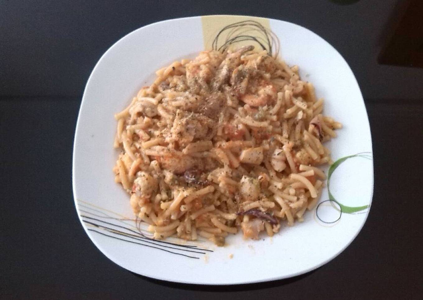 Fideuá marinera