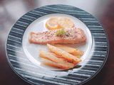 Parchment-Wrapped Salmon (En Papillote)