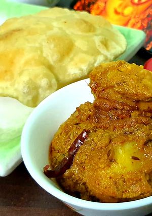 কাশ্মীরি দম আলু(Kasmiri dum alu recipe in bengali) রেসিপির প্রধান ছবি