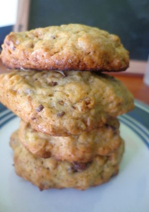 A picture of Muesli Chocolate Chip Cookies.