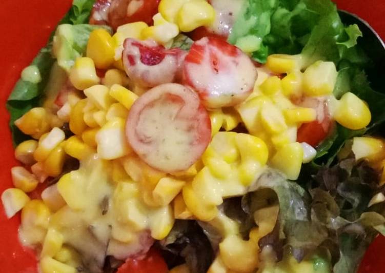 Bagaimana Menyiapkan Salad with honey mustard dressing Sempurna