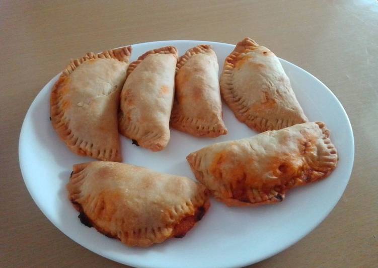 Empanadillas rápidas y fáciles de atún y huevo