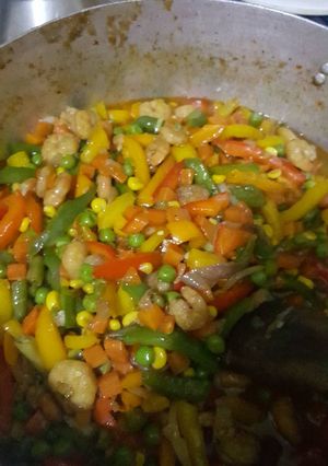 A picture of Veggie prawn sauce.