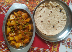 A picture of Aloo matar with Chapati.