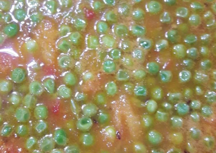Easiest Way to Make Homemade Restaurant style curries MATTAR in tomato gravy