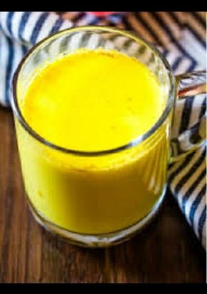 हल्दी वाला दूध (Haldi wala dudh recipe in hindi) रेसिपी मुख्य फोटो
