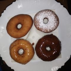 A picture of Yeast doughnuts.
