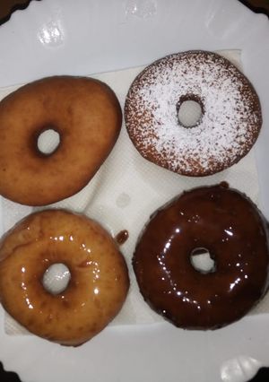 A picture of Yeast doughnuts.