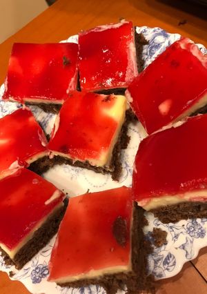 Krémes málnás glutén- és laktózmentesen recept fotója