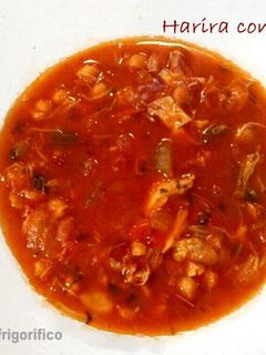 Una foto de Harira con Jamón